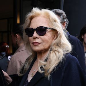 Sylvie Vartan - Les célébrités arrivent au défilé Stéphane Rolland à la Salle Pleyel, "Collection Haute Couture Printemps/Eté 2025" lors de la Fashion Week de Paris (PFW), le 28 janvier 2025.
© Denis Guignebourg / Bestimage