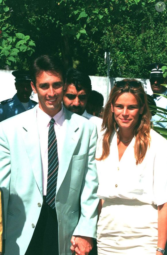 Une hypothèse que Daniel Ducruet a toujours soutenue. 

Daniel Drucruet et Stéphanie de Monaco à la Réunion.  Photo par AGENCE / BESTIMAGE