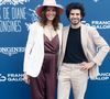 Le compagnon de Vanille était, lui aussi, présent à l'événement sportif.

Vanille Clerc et son compagnon au prix de Diane à l'hippodrome de Chantilly, France, le 16 juin 2024. 

Photo : Christophe Clovis / Bestimage