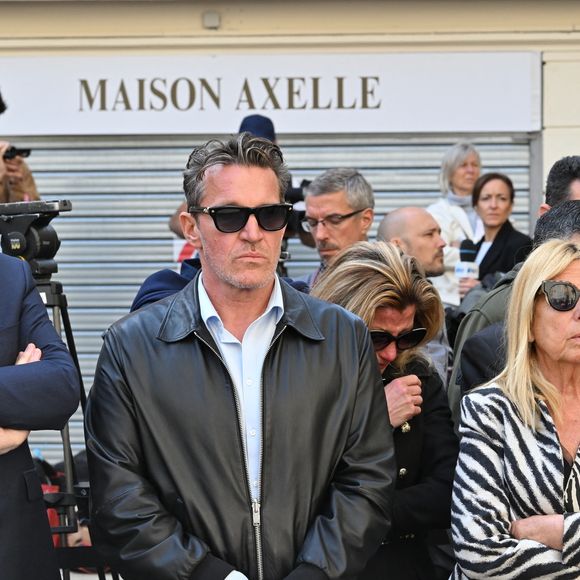 Angela Lorente, Thomas Valentin, Conseiller du président du Directoire du Groupe M6, Benjamin Castaldi - Sorties des obsèques de Loana Petrucciani en la cathédrale Sainte-Réparate à Nice le 10 avril 2026.© Bruno Bebert/Bestimage
