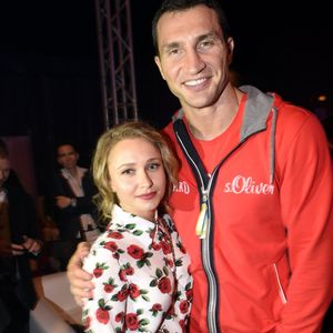 Hayden Panettiere et son fiancé Wladimir (Vladimir) Klitschko - Match de boxe entre l’Ukrainien Wladimir (Vladimir) Klitschko et l’Australien Alex Leapai à Oberhausen, le 26 avril 2014. Wladimir (Vladimir) Klitschko conserve ses titres WBA-IBF-WBO des poids lourds en battant Alex Leapai par K.-O. à la cinquième reprise. API / BESTIMAGE