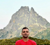 Il s'agit de Brice, vu en 2019 dans "Koh-Lanta, La Guerre des chefs".
Brice, ancien aventurier de "Koh-Lanta"