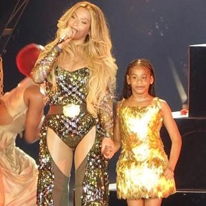 Beyonce Knowles en concert à Los Angeles dans le cadre de sa tournée "Cowboy Carter". Beyonce a fait monter sur scène ses filles Blue Ivy et Rumi Carter. Backgrid USA / Bestimage