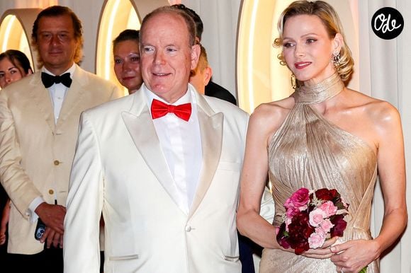 Le prince Albert II de Monaco et la princesse Charlene de Monaco lors du 77ème Gala de la Croix-Rouge, salle des Etoiles, à Monaco, le 18 juillet 2026.

© Claudia Albuquerque/Bestimage