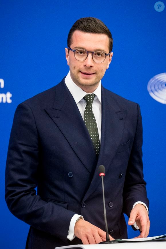 Jordan Bardella, président du groupe Patriots for Europe, assiste à une réunion d'information au Parlement européen à Strasbourg, France, 19.05.2026. © Wiktor Dabkowski/ZUMA Press Wire/Bestimage