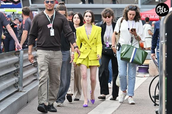 L’intrigue reprendra après le séjour romain d’Emily aux côtés de Marcello.

Lily Collins à Monaco pendant le tournage de la saison 6 d'"Emily in Paris". 

© Manuele Mangiarotti/IPA via ZUMA Press