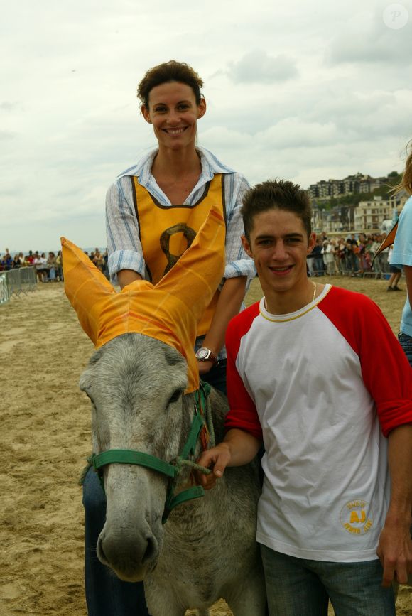 En 2024, Christophe Soumillon s'était confié sur son quotidien de jockey professionnel dans les colonnes du "JDD"

Sophie Thalmann et son mari Christophe Soumillon - Courses d'Anes à Trouville en Normandie le 18 aout 2004. © Fredéric Piau/Bestimage