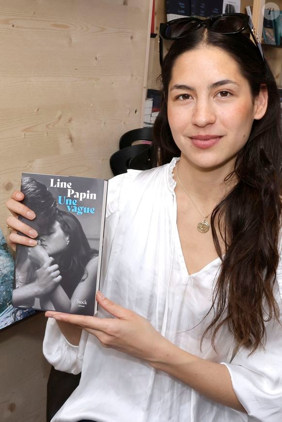 Line Papin - Festival du Livre de Paris 2025 au Grand Palais à Paris le 12 avril 2025.
© Cédric Perrin / Bestimage
