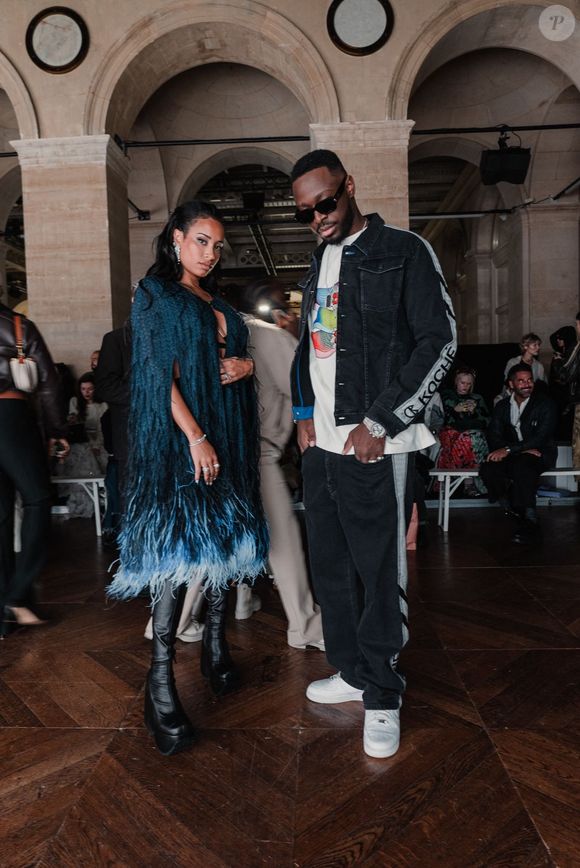 Demdem et Dadju au Front Row du défilé Koché Collection Femme Prêt-à-porter Printemps/Eté 2023 lors de la Fashion Week de Paris, France, le 24 septembre 2022.

© Agence / Bestimage