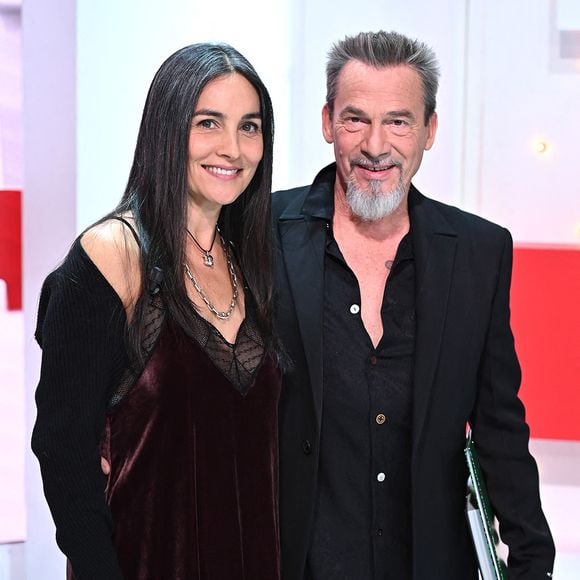 "j’y suis allé contre vents et marées. Ma femme me répétait souvent : 'Mais tu n’as pas assez de choses !", confie-t-il.

Exclusif - Florent Pagny et son épouse Azucena - Enregistrement de l'émisssion Vivement dimanche au studio Gabriel, presentée par Michel Drucker . Diffusion sur France 2 le 21 Novembre 2021 . © Guillaume Gaffiot / Bestimage