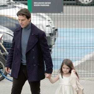 Suri, la fille de Katie Holmes et Tom Cruise, vit à New York avec sa mère depuis des années et est séparée de la star de "Mission Impossible" depuis longtemps. © Backgrid USA / Bestimage