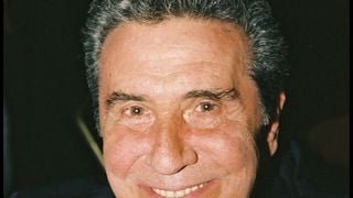 Gilbert Bécaud : Sa demeure de 800 m2 dans une commune 770 habitants, un lieu hors du monde