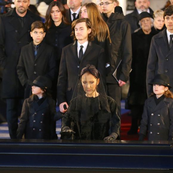 Céline Dion, ses enfants René-Charles Angélil, les jumeaux  Nelson Angélil et Eddy Angélil - Sorties des obsèques nationales de René Angélil en la Basilique Notre-Dame de Montréal, le 22 janvier 2016.© Morgan Dessales/Bestimage