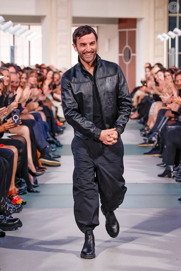 Nicolas Ghesquière, directeur artistique des collections féminines - Défilé Louis Vuitton Collection Prêt-à-Porter Automne/Hiver 2025-2026" lors de la Fashion Week de Paris, le 10 mars 2025.©Bestimage