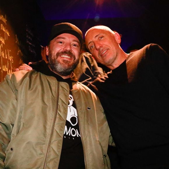 L'humoriste Alban Ivanov était lui aussi présent

Exclusif - Alban Ivanov, Gad Elmaleh - Le célèbre humoriste Gad Elmaleh a inauguré lundi 3 février 2025 Le Vig’s, un tout nouveau Comedy Club situé sur le Vieux-Port de Marseille.
© Franz Chavaroche / Bestimage