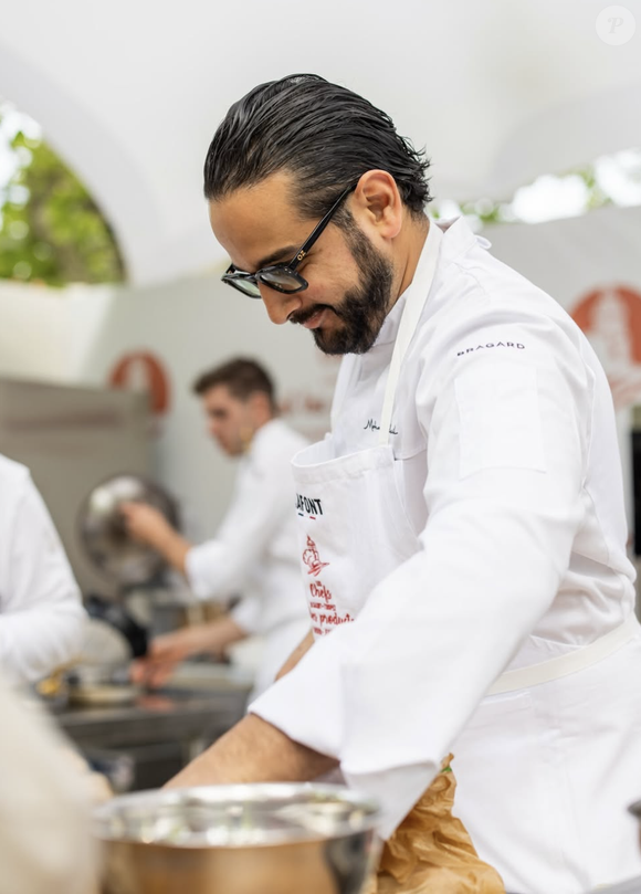 Le gagnant de la saison 12 de Top Chef y raconte son amour du PSG, né dès l’enfance à Fontenay-sous-Bois grâce à son oncle et ses cousins.

Le chef lors de l'édition des Chefs à Saint-Tropez 2026. Photo de @lea.lmp10