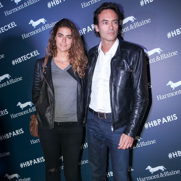 Exclusif - Anthony Delon et sa fille Alyson Le Borges - Inauguration de la boutique Harmont & Blaine à Paris, ce mardi 13 octobre. La marque italienne Harmont & Blaine a inauguré sa première boutique française à Paris, située au 35 boulevard des Capucines. Lancée en 1995 à Capri, la marque au teckel a présenté aux invités une collection complète pour hommes et femmes. Dans une ambiance conviviale, les invités ont pu découvrir l’univers de cette nouvelle marque raffinée au style épuré et 100% Made in Italy. Agence / Bestimage