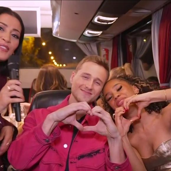 Léane adresse un message à Ema

Star Academy : Théo L. et Léane évoquent l'abandon d'Ema ©TF1