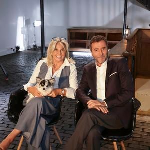 Exclusif - Caroline Margeridon et Bernard Montiel - Caroline Margeridon sur le plateau de l'émission "Animaux Stars", présentée par B.Montiel et diffusée le 6 décembre 2025 sur la chaîne Animaux TV, à Paris, France, le 17 septembre 2025. © Jack Tribeca/Bestimage