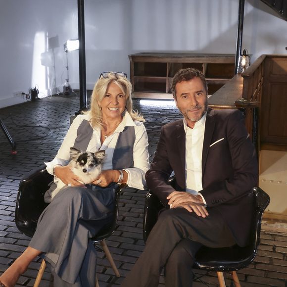 Exclusif - Caroline Margeridon et Bernard Montiel - Caroline Margeridon sur le plateau de l'émission "Animaux Stars", présentée par B.Montiel et diffusée le 6 décembre 2025 sur la chaîne Animaux TV, à Paris, France, le 17 septembre 2025. © Jack Tribeca/Bestimage
