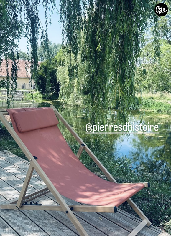 Le 20 juin 2026, l'animatrice de 46 ans a partagé dans sa story Instagram plusieurs images de son week-end au vert, dans les Yvelines, au sein du Domaine de Richebourg. 

Story Instagram postée par Caroline Ithurbide le 21 juin 2026