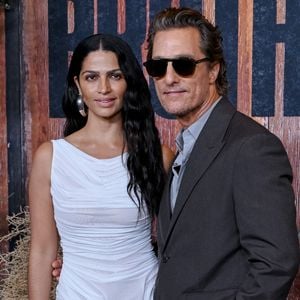 Camila Alves et son époux Matthew McConaughey lors de l'avant-première de "Brothers", à Westwood, en Californie, le 17 septembre 2026. © Zuma Press / Bestimage