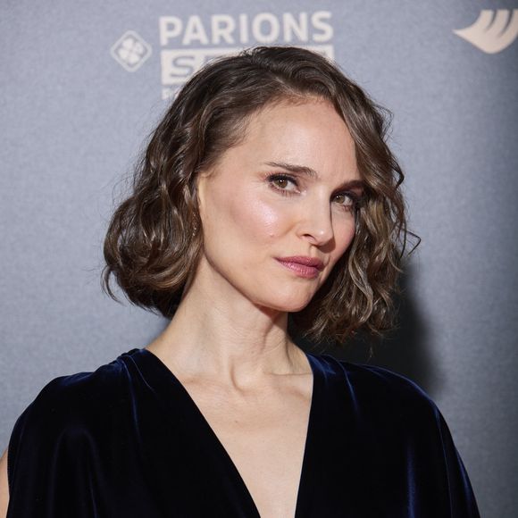 Un harcèlement qui a profondément choqué l'actrice, elle a d'ailleurs eu 14 jours d’incapacité totale de travail (ITT).

Natalie Portman - Photocall de la cérémonie du Ballon d'Or 2024 au théâtre du Châtelet à Paris, France, le 28 octobre 2024. © Cyril Moreau/Bestimage