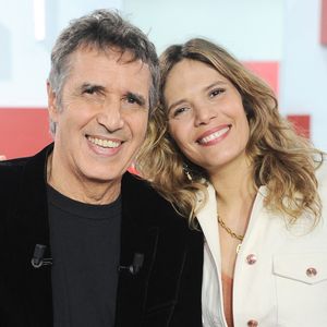 Entre la Fashion Week et les nombreux concerts du moment, Paris vit au rythme des événements VIP.

Exclusif - Julien Clerc et sa fille Vanille Clerc - Enregistrement de l'émission "Vivement dimanche".

© Guillaume Gaffiot/Bestimage