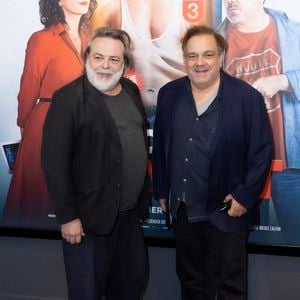 ce dimanche 5 octobre 2025.  Le dramaturge, scénariste, réalisateur et metteur en scène s’est éteint à l’âge de 61 ans d'une crise cardiaque comme l'a fait savoir son agent. 


Xavier Durringer, Didier Bourdon - Avant-Première du film "Un Homme Parfait" à l'UGC Ciné Cité de Bercy à Paris le 14 juin 2022. © Jack Tribeca / Bestimage