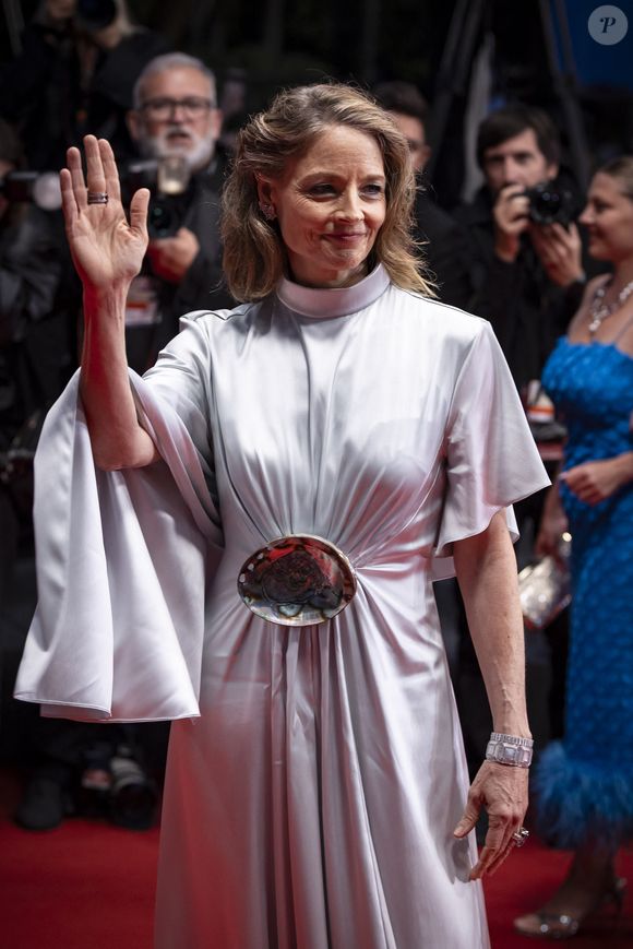 Jodie Foster - Descente des marches du film « Vie privée » lors du 78ème Festival International du Film de Cannes, au Palais des Festivals à Cannes. Le 20 mai 2025
© Jacovides-Moreau / Bestimage