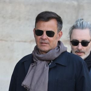 François Ozon était aussi présent pour le dernier voyage de l'actrice
François Ozon - Obsèques de Nathalie Baye en l'église Saint-Sulpice à Paris le 23 avril 2026. © Dominique Jacovides - Coadic Guirec / Bestimage