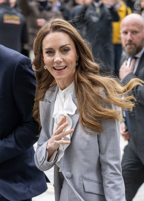 Kate Middleton assiste au Sommet sur l'avenir du travail, organisé par la Royal Foundation et le groupe de travail des entreprises pour la petite enfance à la Salesforce Tower, dans la City de Londres, au Royaume-Uni, le 18 novembre 2025. © Thomas Krych/ZUMA Press Wire/Bestimage