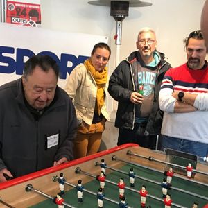 Pierre Coville en octobre 2019 à Rambouillet.

Compte Facebook "Rambouillet Yéyé"