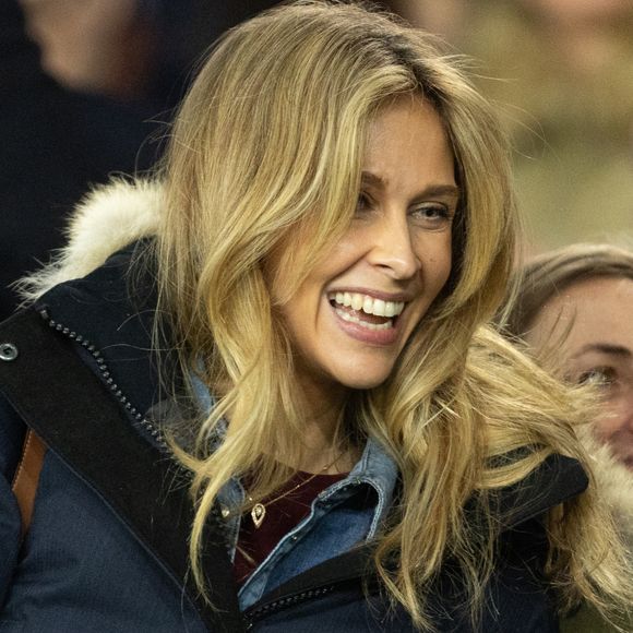 Ophélie Meunier - Célébrités dans les tribunes du match de Ligue des Champions entre le Paris Saint-Germain (PSG) contre Newcastle (1-1) au Parc des Princes à Paris le 28 janvier 2026. © Cyril Moreau / Bestimage