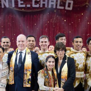 Le Prince Albert II de Monaco etla Princesse Stéphanie de Monaco remettent le « Clown d’Or » aux « Djiguites du Turkmène – Chevaux Akhal Teke » - Soirée de clôture du 47ème Festival International du Cirque de Monte-Carlo sous le chapiteau de Fontvieille à Monaco, le 21 janvier 2025. © Olivier Huitel / Pool Monaco / Bestimage