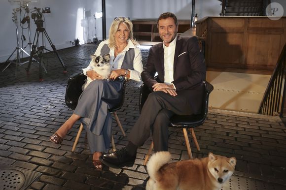 Exclusif - Caroline Margeridon et Bernard Montiel - Caroline Margeridon sur le plateau de l'émission "Animaux Stars", présentée par B.Montiel et diffusée le 6 décembre 2025 sur la chaîne Animaux TV, à Paris, France, le 17 septembre 2025. © Jack Tribeca/Bestimage