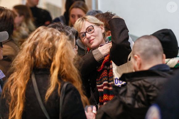 Judith Godrèche arrive au tribunal - Le réalisateur Christophe Ruggia, poursuivi pour agressions sexuelles envers la comédienne Adèle Haenel, condamné à deux de prison ferme avec port de bracelet électronique va faire appel de la décision, au tribunal judiciaire de Paris, France, le 3 février 2025. © Christophe Clovis/Bestimage