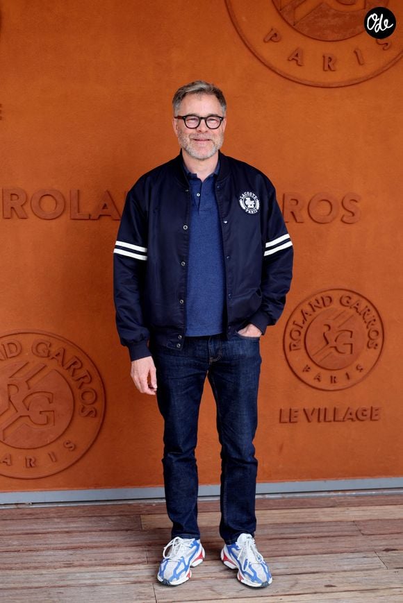 Guillaume de Tonquédec - Les célébrités au village lors des Internationaux de France de Tennis de Roland Garros le 1er juin 2025. © Dominique Jacovides / Bestimage