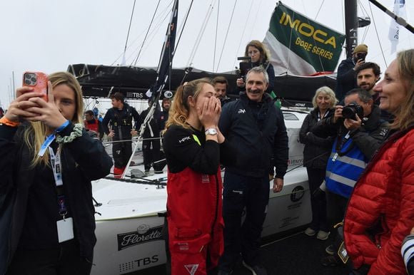 Violette Dorange, 23 ans, la plus jeune navigatrice du Vendée Globe lors du départ du Vendée Globe 2024-2025, 10ème édition de la course autour du monde en solitaire et sans escale, le 10 novembre 2024 aux Sables-d'Olonne, France. Photo par Franck Castel/ABACAPRESS.COM