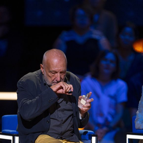 Au programme, de l'émotion.

Exclusif - François Berléand lors de l'enregistrement de l'émission "La Boîte à secrets", présentée par F.Bollaert et diffusée le 26 septembre 2025 sur France 3, dans les studios du Lendit à Saint-Denis, Seine Saint-Denis, France, le 8 septembre 2025. © Pierre Perusseau/Bestimage