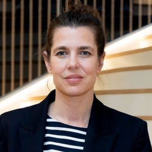 Charlotte Casiraghi était à la médiathèque Caroline, à Monaco, le 8 avril 2026, pour une rencontre dédicace autour de son essai "La Fêlure".© Bruno Bebert / Bestimage