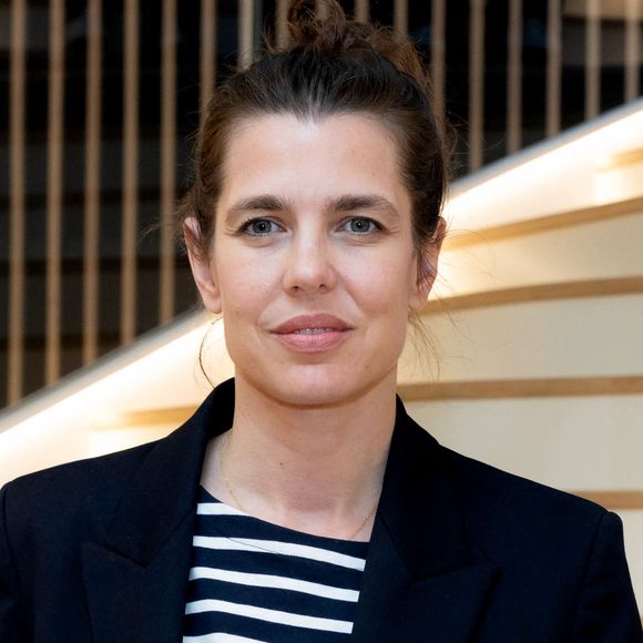 Charlotte Casiraghi était à la médiathèque Caroline, à Monaco, le 8 avril 2026, pour une rencontre dédicace autour de son essai "La Fêlure".© Bruno Bebert / Bestimage
