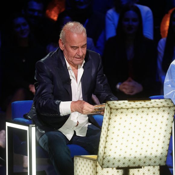 Exclusif - Michel Fugain - Enregistrement de l'émission "La Boîte à Secrets N°19" dans les studios de la Cité du Cinéma à Saint-Denis, présentée par F.Bollaert et diffusée le 3 janvier sur France 3
© Christophe Clovis / Bestimage