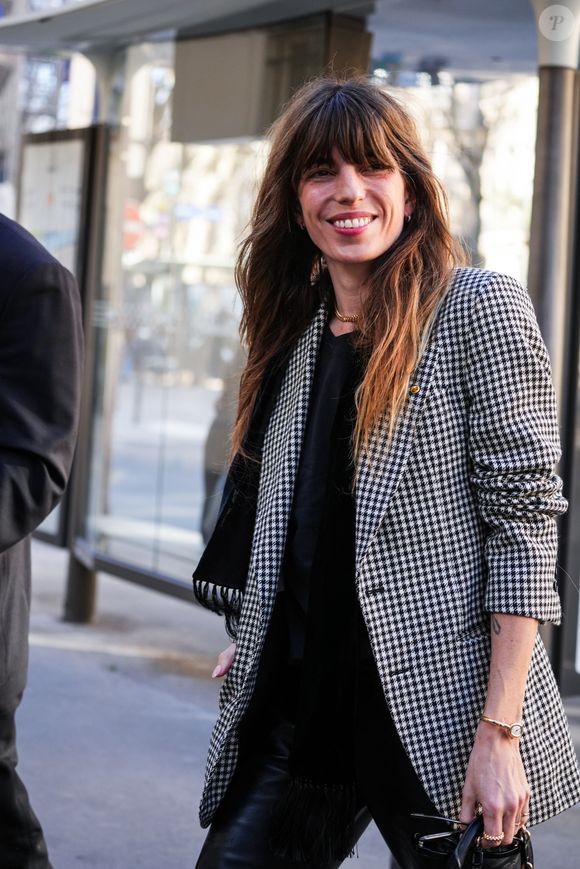 Lou Doillon au défilé La Rose Vivier à la Fashion Week de Paris le 6 mars 2025 © Lucia Sabatelli / Bestimage
