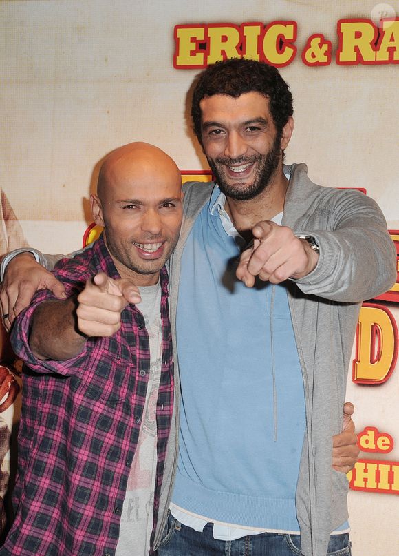 Les acteurs Eric Judor et Ramzy Bedia assistent à la première de ' Hallal, Police D'Etat ' à l'UGC Cine Bercy à Paris, France le 15 février 2011. Photo by Giancarlo Gorassini/ABACAPRESS.COM
