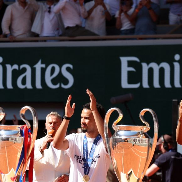Bradley Barcola, Warren Zaïre-Emery, Désiré Doué et Ousmane Dembélé - Le Paris Saint-Germain (PSG) présente ses trophées de Ligue des champions aux Internationaux de de Tennis de Roland Garros 2026, à Paris, France, le 1er juin 2026. © Jacovides-Moreau/Bestimage