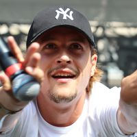 "Jamais j’aurais pu imaginer que c’était une célébrité" : en Turquie, ce YouTubeur raconte comment il a rencontré Nekfeu par hasard
