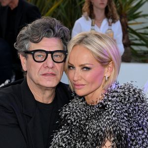 Marc Lavoine et sa compagne Adriana Karembeu - 11ème édition du Gala de charité de Patrick Mouratoglou à la Mouratoglou Academy & Resort à Biot le 21 juin 2025. Ce gala de prestige réunit chaque année les grandes figures du sport, du divertissement et de nombreux donateurs, mobilisés pour soutenir les jeunes talents du tennis mondial. © Bruno Bebert/Bestimage