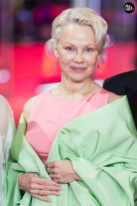 Pamela Anderson à la première du film "Rosebush Pruning" lors de la 76ème édition du festival international du film de Berlin (La Berlinale 2026), le 14 février 2026. Action Press / Bestimage