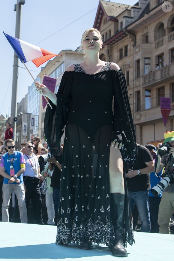 Louane, représentante de la France à l'Eurovision, le 11 mai 2025, en Suisse. (Credit Image: © Baden Roth/ZUMA Press Wire)